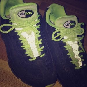 Airmax is green and black